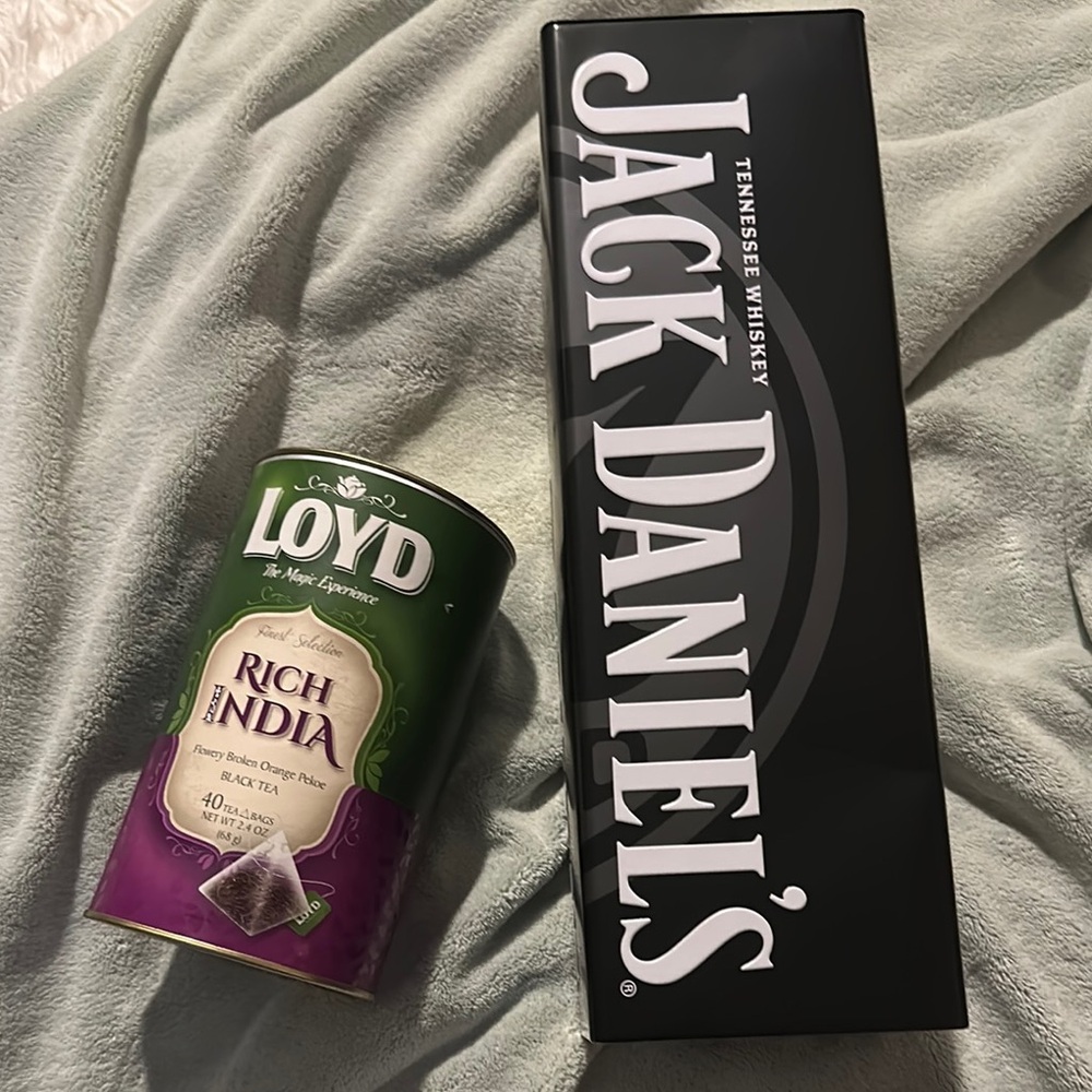 Jack Daniel's Black Box with Loyd Tea Can